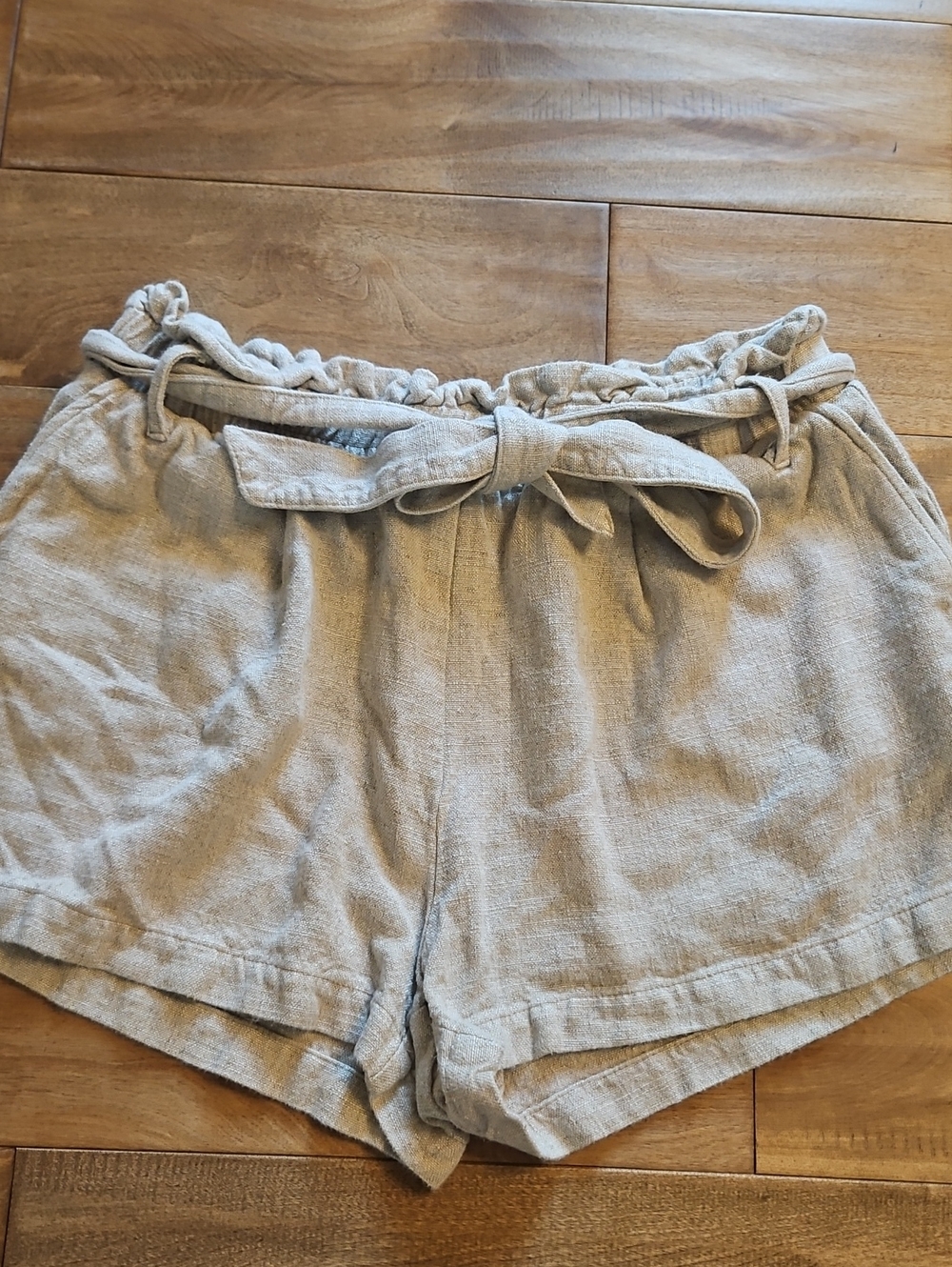 Karen Kane Light Taupe High-Waist Tie-Belt Linen-Blend Shorts